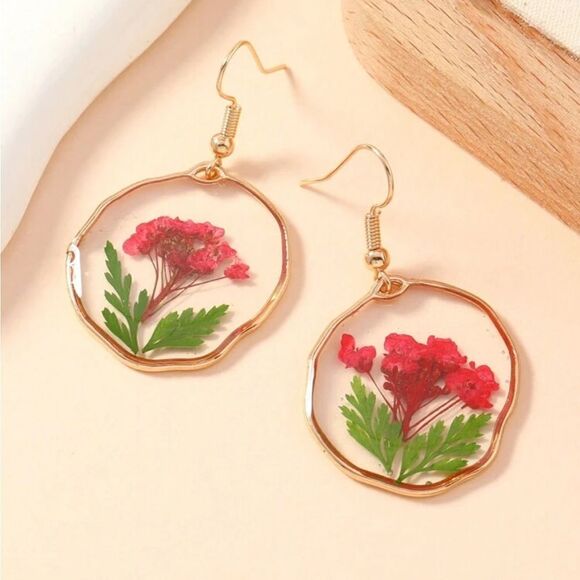 Dried Flowers and Green Leaf Asymmetrical Shape Fashion Earrings - Picture 2 of 9